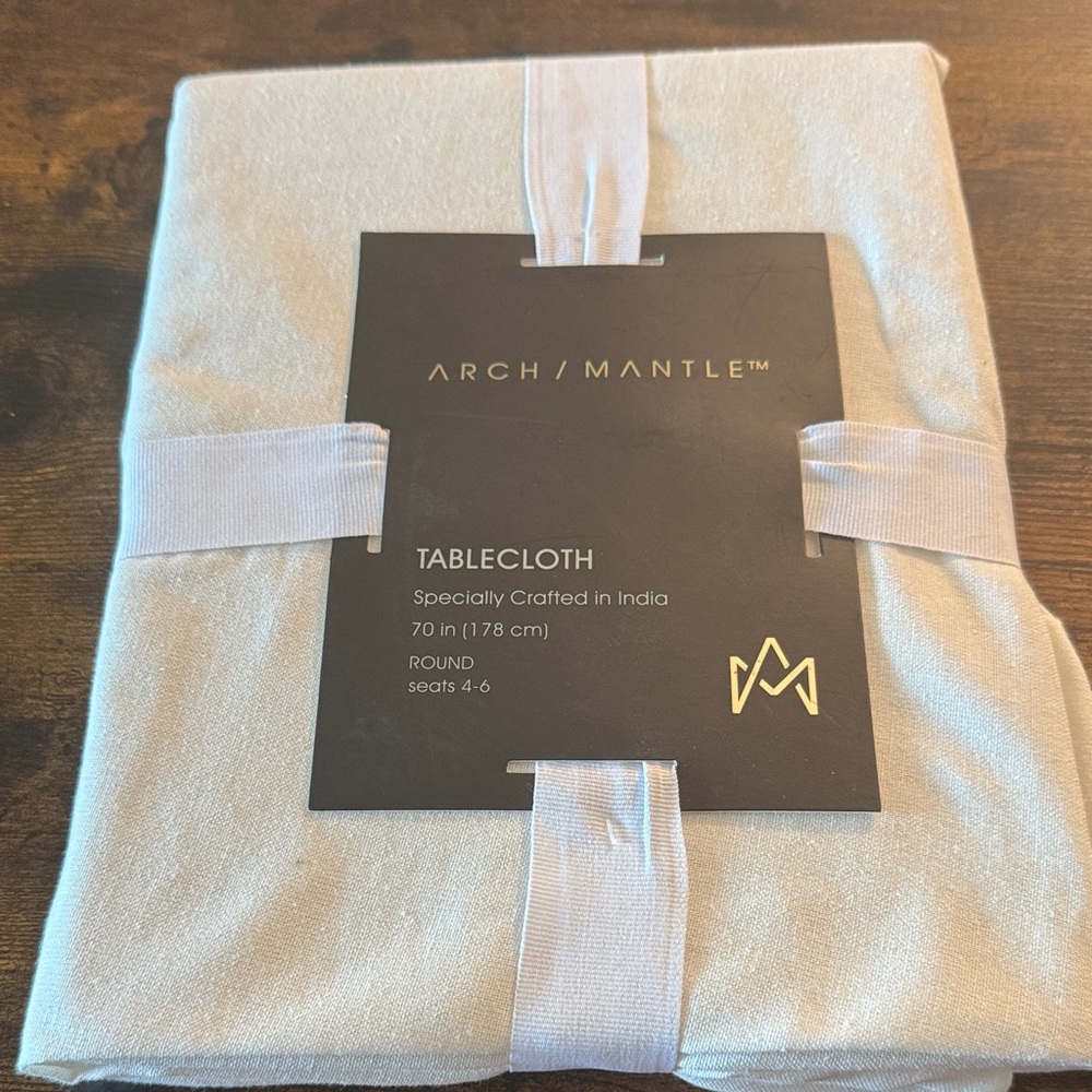 Arch/Mantle Silver Tablecloth